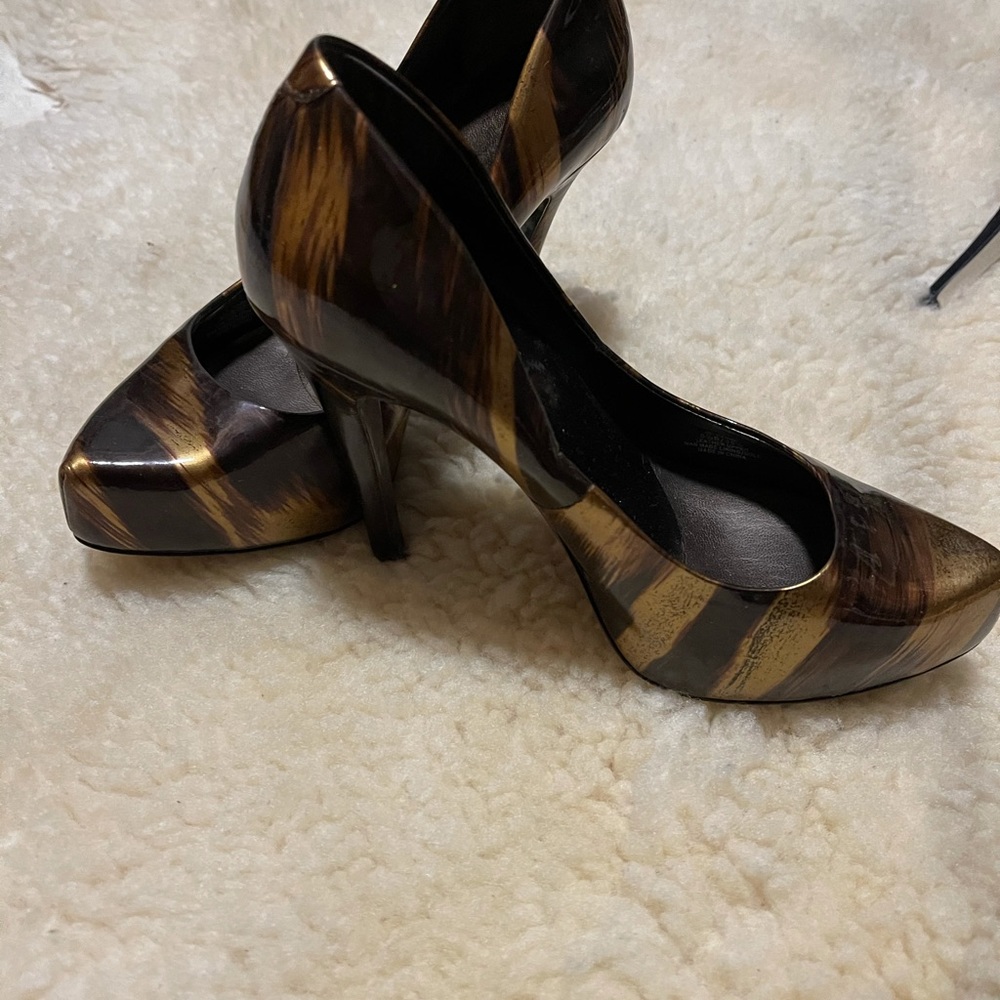 Nice👠 pump - Picture 2 of 4